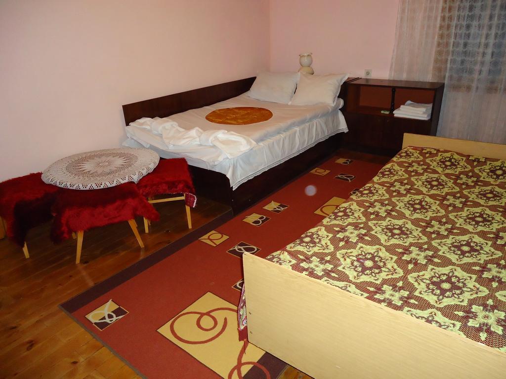 Guest House Ahp Mala Tsŭrkva Pokoj fotografie