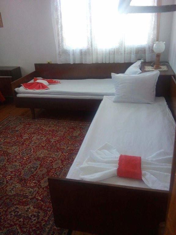 Guest House Ahp Mala Tsŭrkva Pokoj fotografie