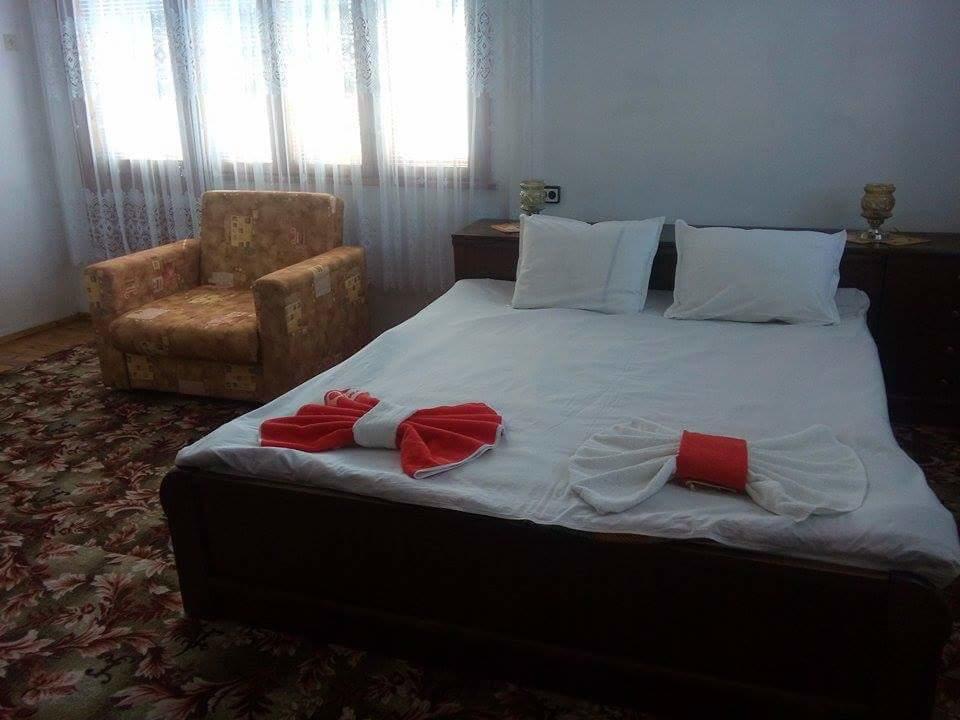 Guest House Ahp Mala Tsŭrkva Pokoj fotografie