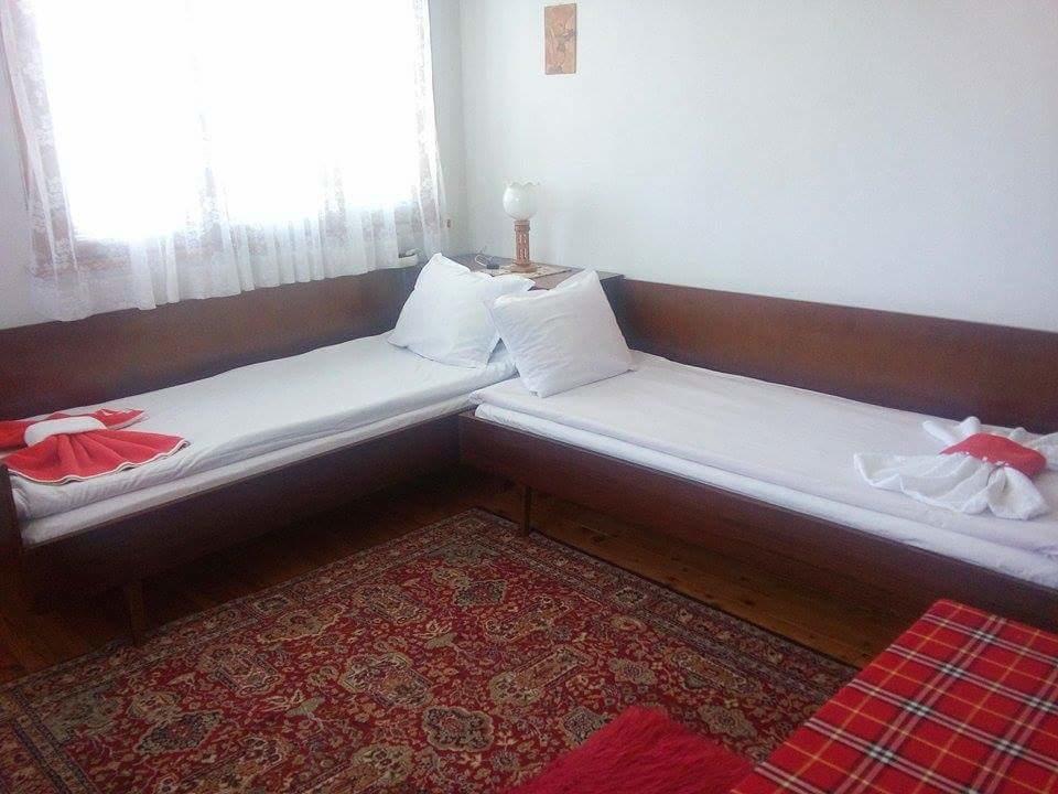 Guest House Ahp Mala Tsŭrkva Pokoj fotografie