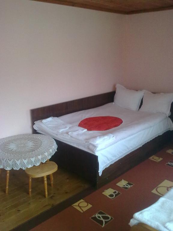 Guest House Ahp Mala Tsŭrkva Pokoj fotografie